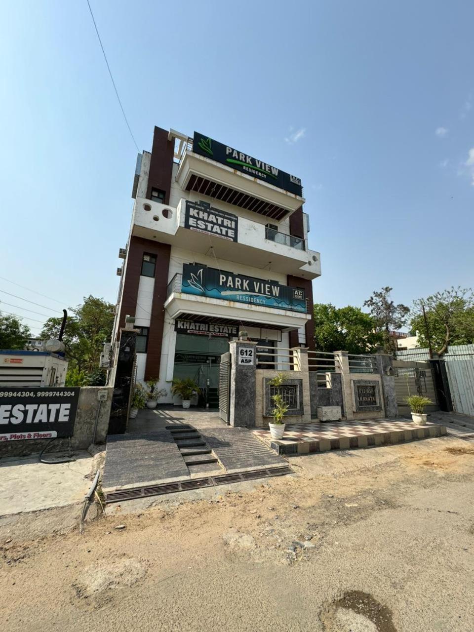 Parkview Residency Hotel Gurgaon Eksteriør billede